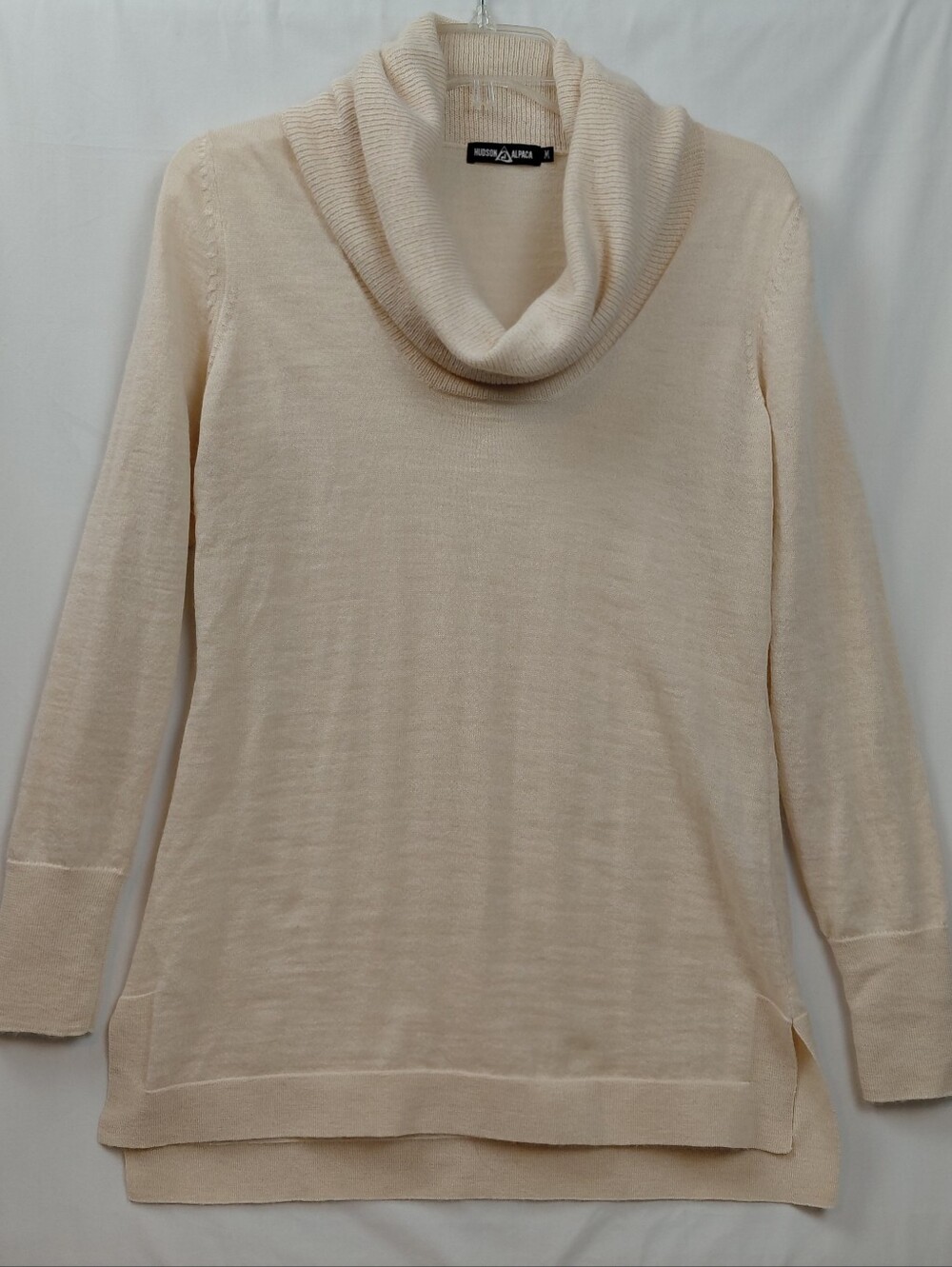 Hudson Alpaca 100% Baby Alpaca Made In Peru Sz Medium Cream